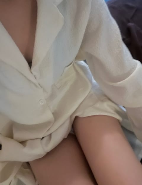 はじめまして、柴崎ななです！

本日出勤3日目です✨️
まだまだ不慣れなことも多いですが素敵なお兄さん達ばかりで救われて