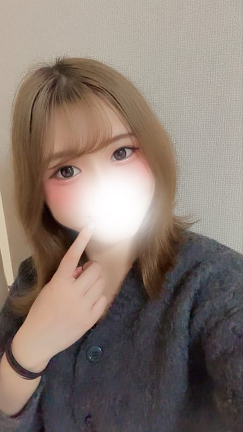 明日お久しぶりに10:00~18:00出勤です🍀.*
お待ちしております💚 -