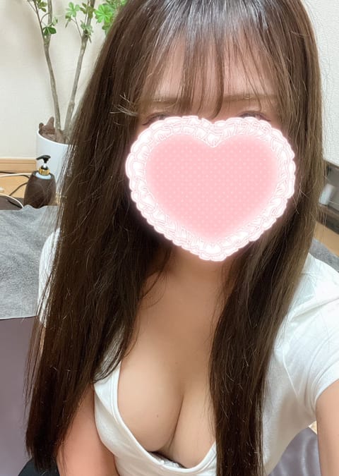 こんにちは、れいなです🪽

本日26時まで出勤しています♡
お時間合えば会いに来てくれると嬉しいです〜☺️💕
ご予約お待
