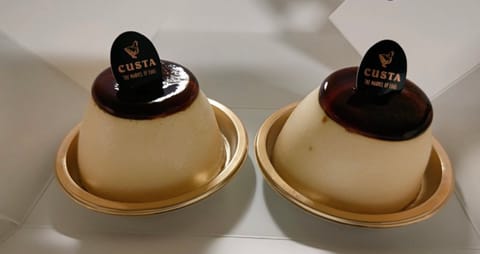 大阪と東京に3店舗あるモロゾフのブランド、【カスタ】で、とろけるカスタードクリームケーキを購入🫰✨☺️
たまに食べたくな