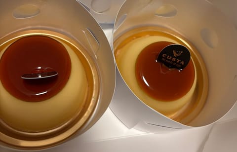 大阪と東京に3店舗あるモロゾフのブランド、【カスタ】で、とろけるカスタードクリームケーキを購入🫰✨☺️
たまに食べたくな