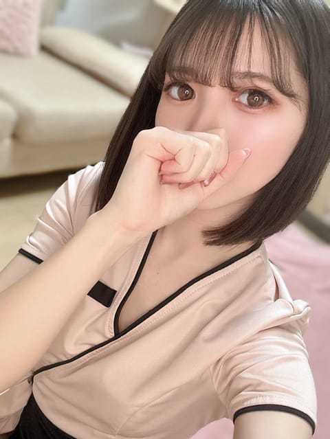 本日も１：００までいます❕
明日がお休みなのでたくさんのご予約お待ちしております🌿

 #メンズエステ