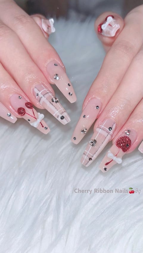 🆕💅

夏っぽく、さくらんぼにした🍒🎀

🍒がぷっくりしてるのがとてもお気に入り( ^ᵕ^)💗
