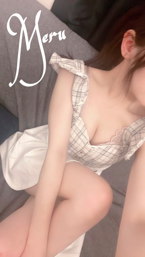 みんなおはめる~☀️
また凍結されちゃいました…😮‍💨🧊

せっかくお兄様達に出逢えたのに…
もう一度運命的に出会えます