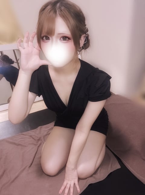 出勤しました🫶
本日19:00〜3:00までいます！

🈵19:00〜20:30
🈵21:00〜23:00
🈳23:15