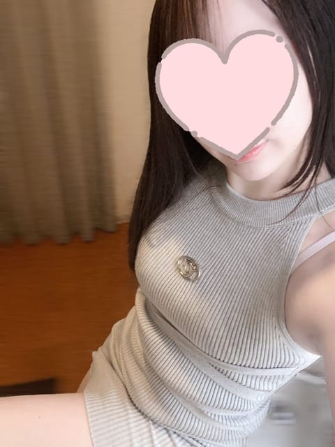 おはようございます₍ᐢ..ᐢ₎⊹

本日13:00-21:00迄おります🤍
4年に1度のうるう年の日✨
スペシャルデーに