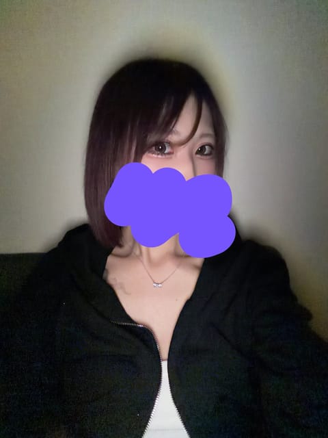 昨日お休みでした〜今日三島です〜
なんか髪の毛伸びるの速いかも🤔