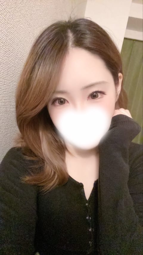 𝟧月最終日に来てくださった本指名様方
ありがとうございました🙇‍♀️❣️

ゲラーの私は施術中笑泣きしがち🥹
いつもステ