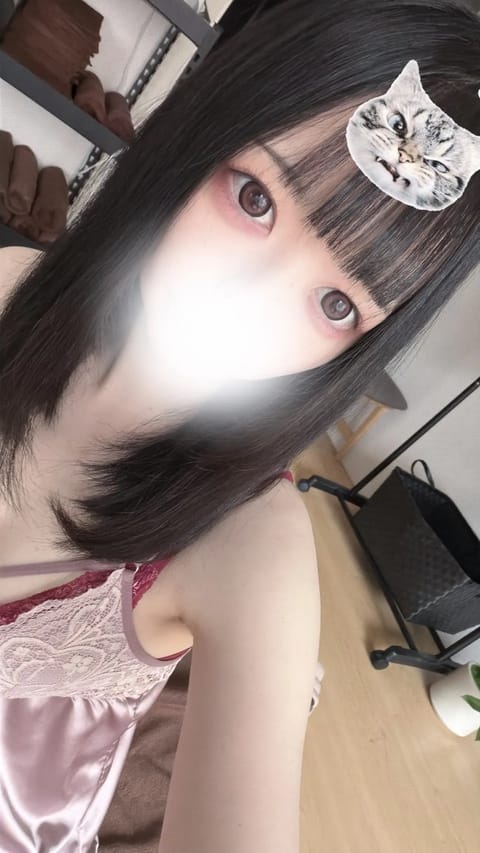 こんばんは🌙

明日4/18は1日限定で本厚木の【baron】さんにて出勤させていただきます🥺⭐︎

時間は13:00-