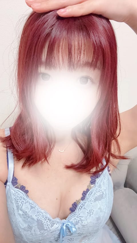 こんにちは☁️朝結構雨降ってましたが今は止んでて良かったです！
本日は13-23までいます🫶

もちもちすべすべのお肌で