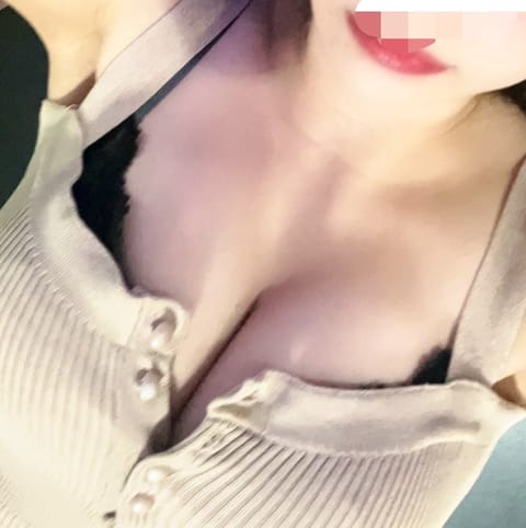 おはようございます☀️
昨日も🈵ありがとうございましたT ˙̫ T♡
久しぶりの出勤なのにるるのために時間作って会いに来