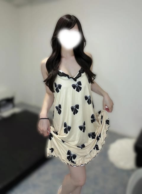 こんばんは🌙

本日19:00〜出勤です🪽
21:20〜🈳となっております！

ご予約お待ちしてます🎀✨