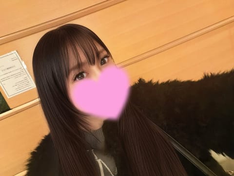 ふと思い出したんだけど、エルテラス面接の時に“愛嬌あるね”って言われたのがなぜか印象に残ってる💭
自分ではあんまり自覚な