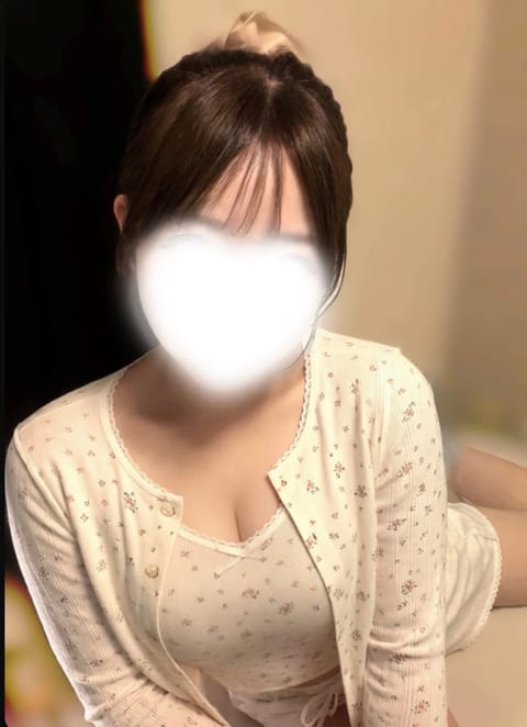 お久しぶりです♡まみです♡

日付変わりまして本日8/15（土）11:00〜22:30 📍麻布十番ルーム　にて出勤し
