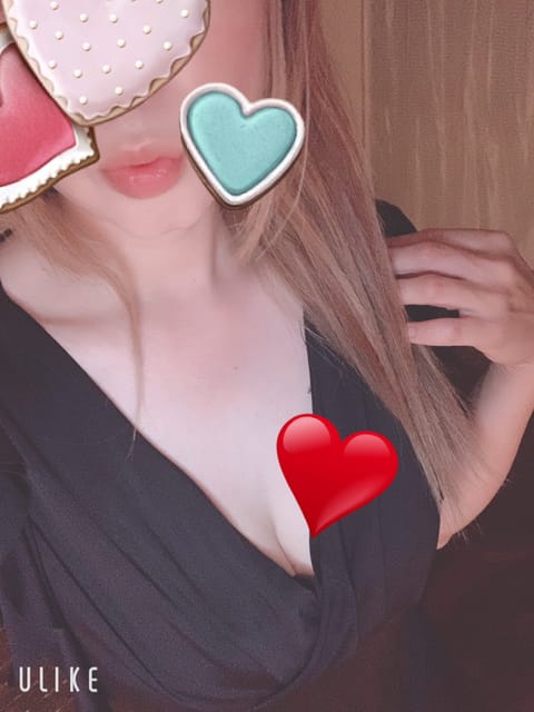 おはようございます！🔅

本日18:00～23:00まで
出勤します！✨

まおと一緒に
まったり過ごしませんか？☺️
