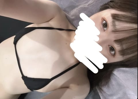 お疲れ様です🫧
Noviaセラピストのひよりです🐥⸒⸒

本日18:00-23:00神田ルームで出勤しています！