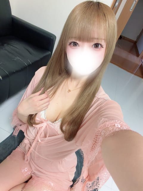 パネル変えてみました‼️どうかな？？👀
入店したての時からずっと一緒だったからついに🌟
見に行ってみてね😻
27時までお