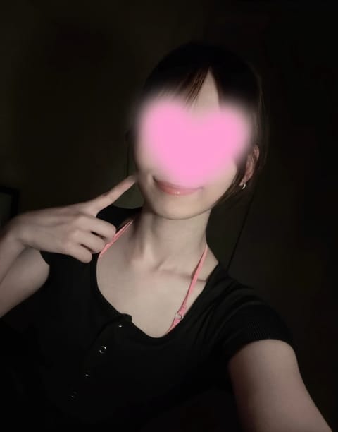 最近そうめんにハマって、食べ過ぎちゃってるかも……🎐

本日20時30分〜出勤してます☺️

秋葉原のお部屋で待ってます