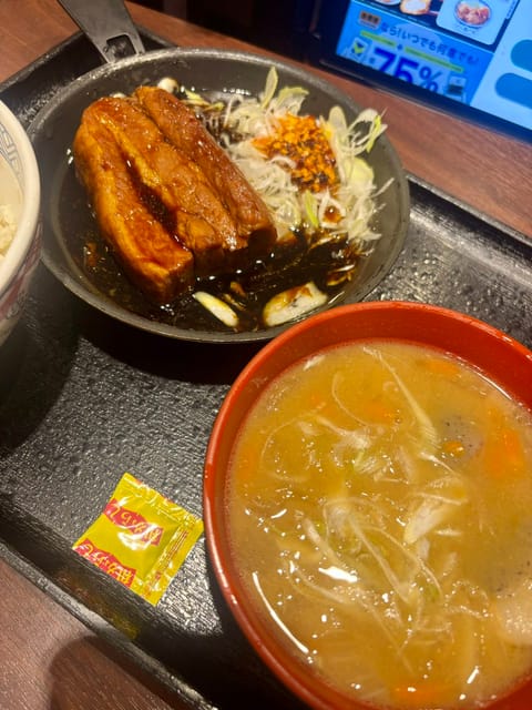 話題の吉野家の豚角煮定食、食べてみた➰😋
あんまり好きじゃなかった🤣
SNSでバズってるものってよく分からん笑

#吉野