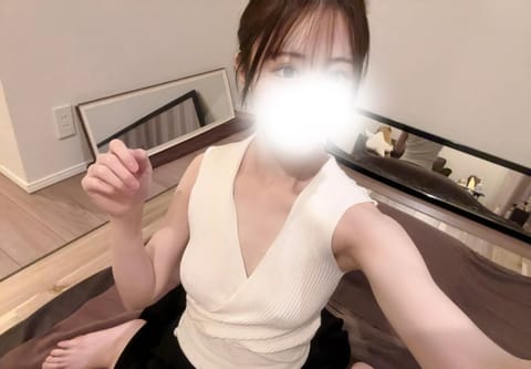 おはようございます☁️

🧴本日15時〜23時🧴

🪞代々木ルーム

あいにくのお天気だけど待ってるね🤍
たくさんイチャ