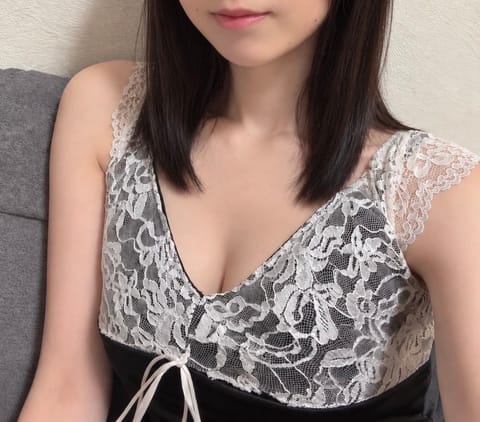 月初から会いに来てくれてありがとう💐
10月も嬉しいスタートになりました♡

少しずつ寒くなってきて夜は羽織るものが欲し