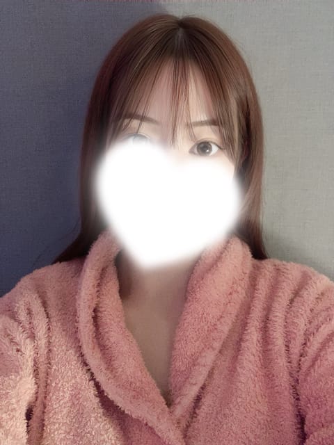 おはようございます😊今日もこれから秋葉原ルームにいます✨️

残り今月は21（土）と26（木）の遅番でのご案内になります