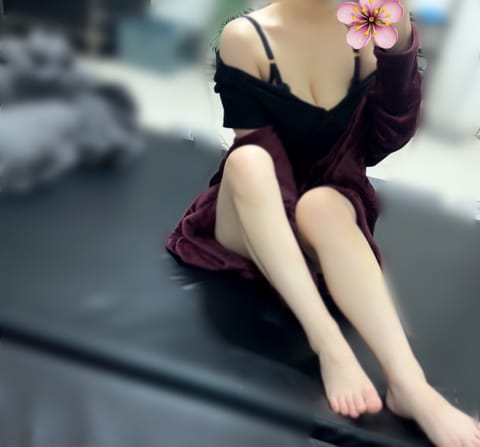 ❁︎

まやは本日も2:00までいます🫡
華金!?🌸
平日の疲れを癒されに来てくださいな😌
お待ちしてます💭

❁︎