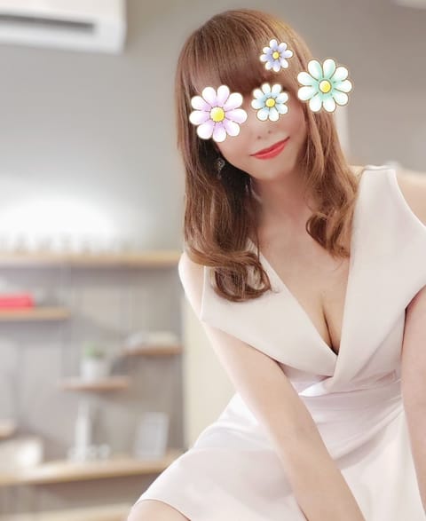 おはようございます😊🌈
遅くなりましたが💦
今週のシフトをお知らせ致します❣

4/12(火) 12時～19時
4/13