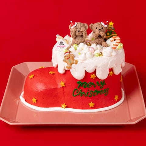 クリスマスまであと１ヶ月🎅🏻🎀

このクリスマスケーキ
可愛すぎない( ´,,•ω•,,`)💕？

まあるいケーキが定番