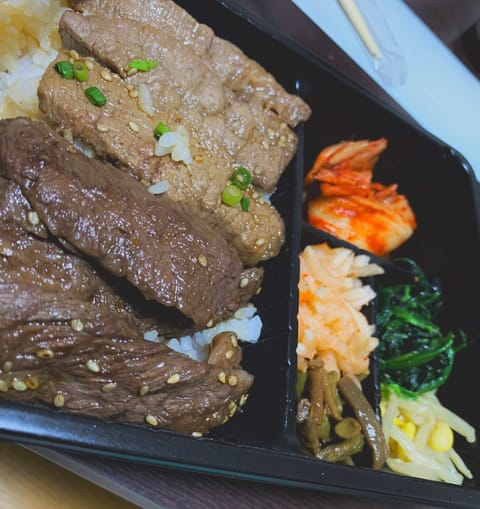 今日は三軒茶屋です👼🏻

トラジの焼肉弁当食べたので元気いっぱい笑笑 待ってます💓