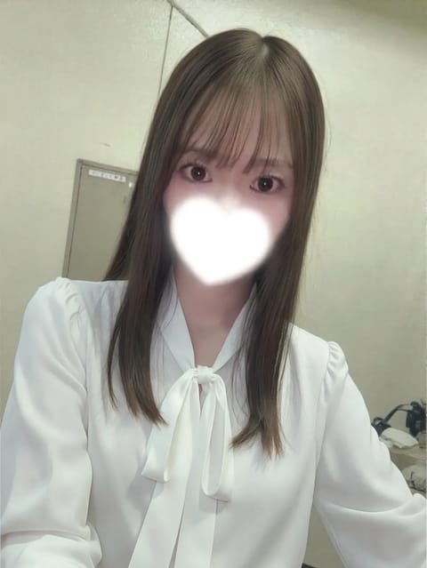 おはようございます🌟
10:00〜18:00で出勤してます☺️
ご予約お待ちしています🫶
