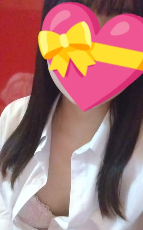 こんばんは！！
今日は21時までいます✨️
会いに来てくれたら嬉しいです🩷
合言葉「フグ🐡」
#ラブプラス #メンズエス