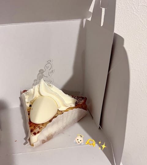 本日もご予約いただいたお客様ありがとうございました🙂‍↕️✨

いつもかわいい差し入れありがとう〜🥲🥲✨
久しぶりに会え