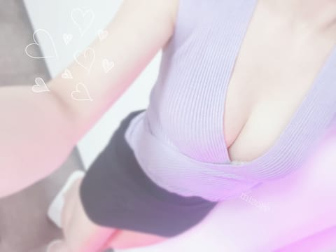 みぞれ出勤しました❄️

昨日もありがとうございました🍩
最近は初めましてさんに一番合った施術ができた時達成感を感じるこ