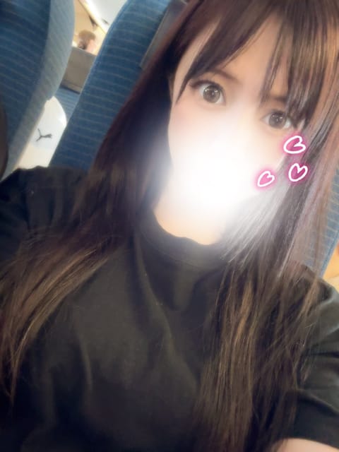 福岡行っててさっき帰ってきたよ🐱✨

今日は遅番🤍
深夜帯空いてます、ぜひに🥰

今週のシフト❣️平日でっす🫶
28(火