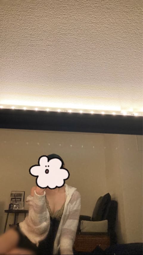 12月出勤⏰🌥

12/20   21:00〜
12/27   20:30〜03:00
12/30  14:00〜20: