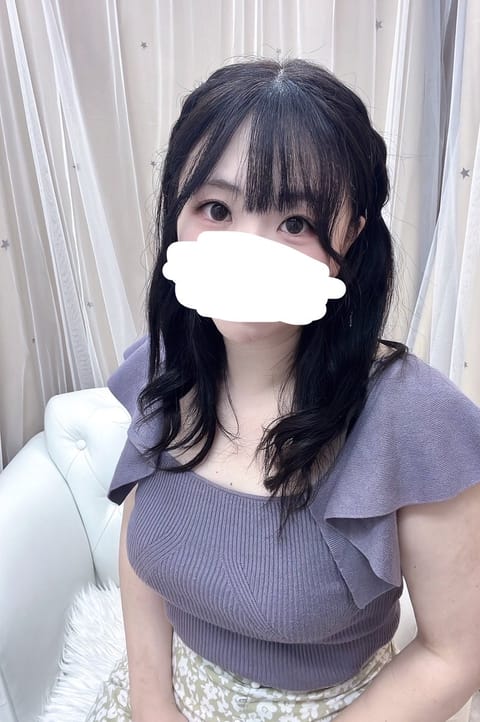 ぽかぽか天気いいね☀️
本日は金曜21時➰珍しい(⊃ •   • ⊂)❕
池袋で待ってるね、　

ましろ🤍