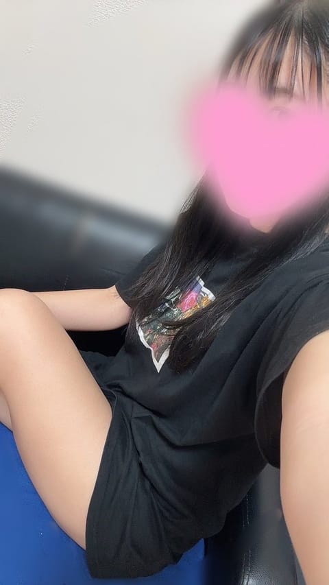大井町ルームに出勤しました🏠

23時までいます💫

ご予約お待ちしてます💌

↓久々に黒髪にしました💕