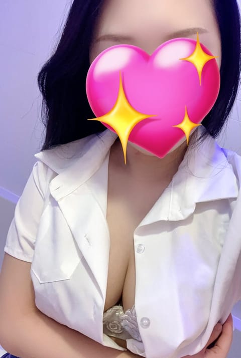 出勤道中で桜をみて春を実感した りり です🌸
お花見したくなりますね🤤🍶

そんな本日も出勤です🌟

19:30-27: