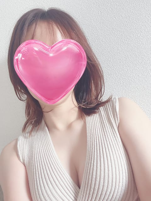おはようございます😊
秋らしい気持ちのいいお天気ですね～🍁
今日は20時まで桜川ルーム
いますのでぜひお待ちしております