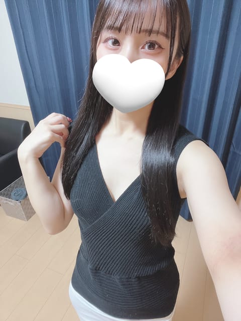 15:00～最短でご案内可能です❣️
最終日お待ちしてます🌟

夜の時間帯も受付してます🌸
みなみの密着マッサージ体験し