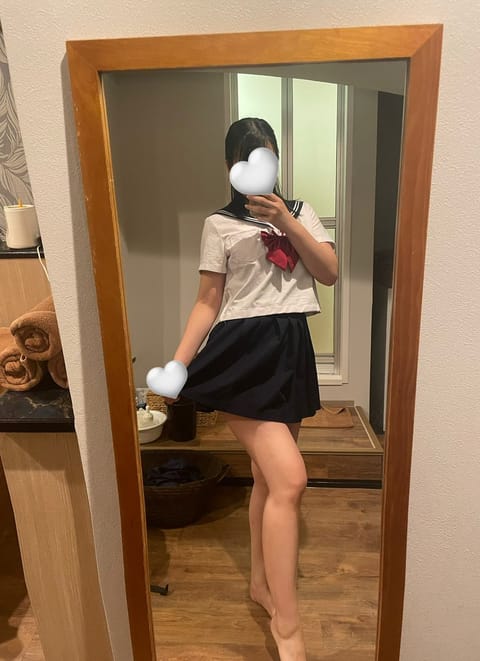 きょお🤍きてくれた☀️.ᐟ

ｋさん💛ｓさん💛ｓさん💛ｏさん💛
制服久々に着て恥ずかしかった〜🙈
みんなはどんな学生時代