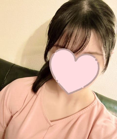 こんにちは😊あみです❣️
ルーム到着しました🏠
本日は17時まで居ます🙋‍♀️
今日も癒しをお届けできますように🎁
お問