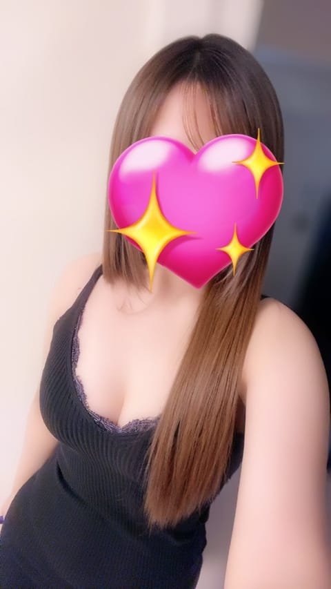 明日は13時から21時まで
出勤します🙌💕
お兄様方、ご予約お待ちしております🙂‍↕️🫶🏻

素敵な出会いがありますよう
