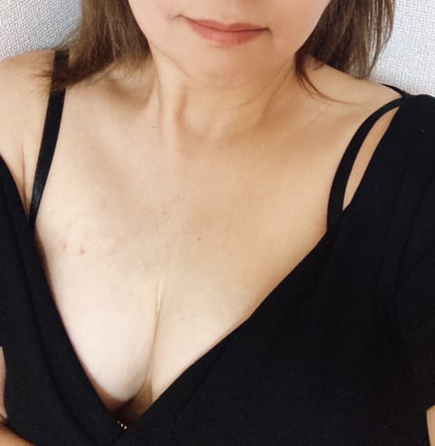 こんにちは、村上です😊

せっかくの土曜日なのに雨ですね😭

雨で予定がなくなつたりして暇してる方はリフレッシュしません