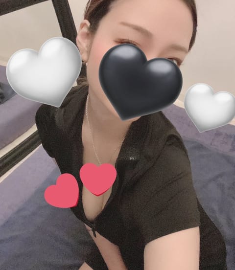 こんにちは〜❣️
本日レアで日曜出勤🥰！13.5〜16です😎⭐️
頑張りますよ〜っっ(((o(*ﾟ▽ﾟ*)o)))💕普段