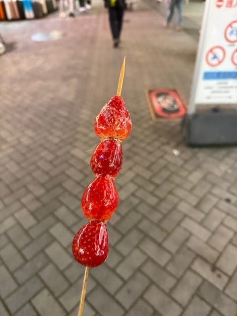 今から出勤しまーす！！
気合い入れのいちご飴💗

マリアとあまーい時間を過ごそ🍓