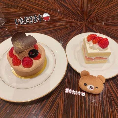 髪染めたᴗ   ᴗ💕あんまり変わらない！
ケーキ美味しかった🍰♡