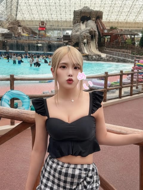 プール行って来たぜ✌️🌺
曇りだったけどまあリベンジしにいく！

今日も19時から🍑
また３日位いないからね〜

#メン