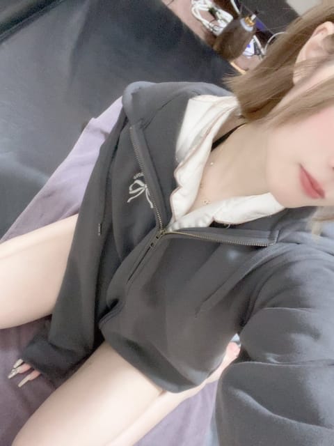 出勤します🌷´-

今年初出勤だよ~
あけおめしよう.ᐟ.ᐟ.ᐟ.ᐟ

 #メンズエステ
 #メンエス